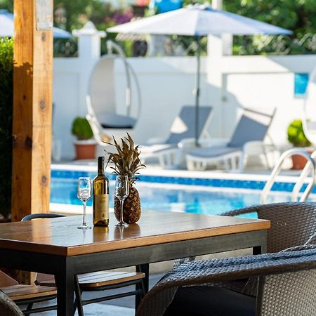 Delfin Apartments Сутоморе Экстерьер фото