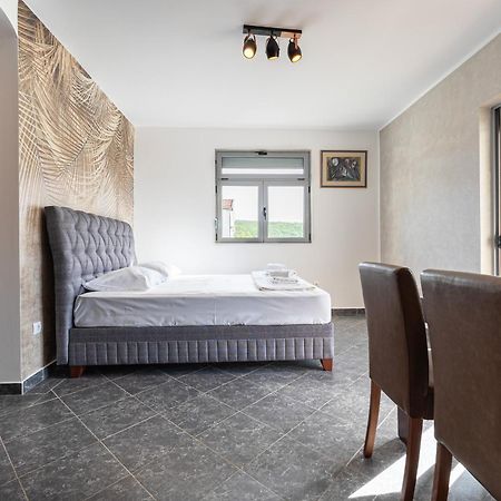 Delfin Apartments Сутоморе Экстерьер фото