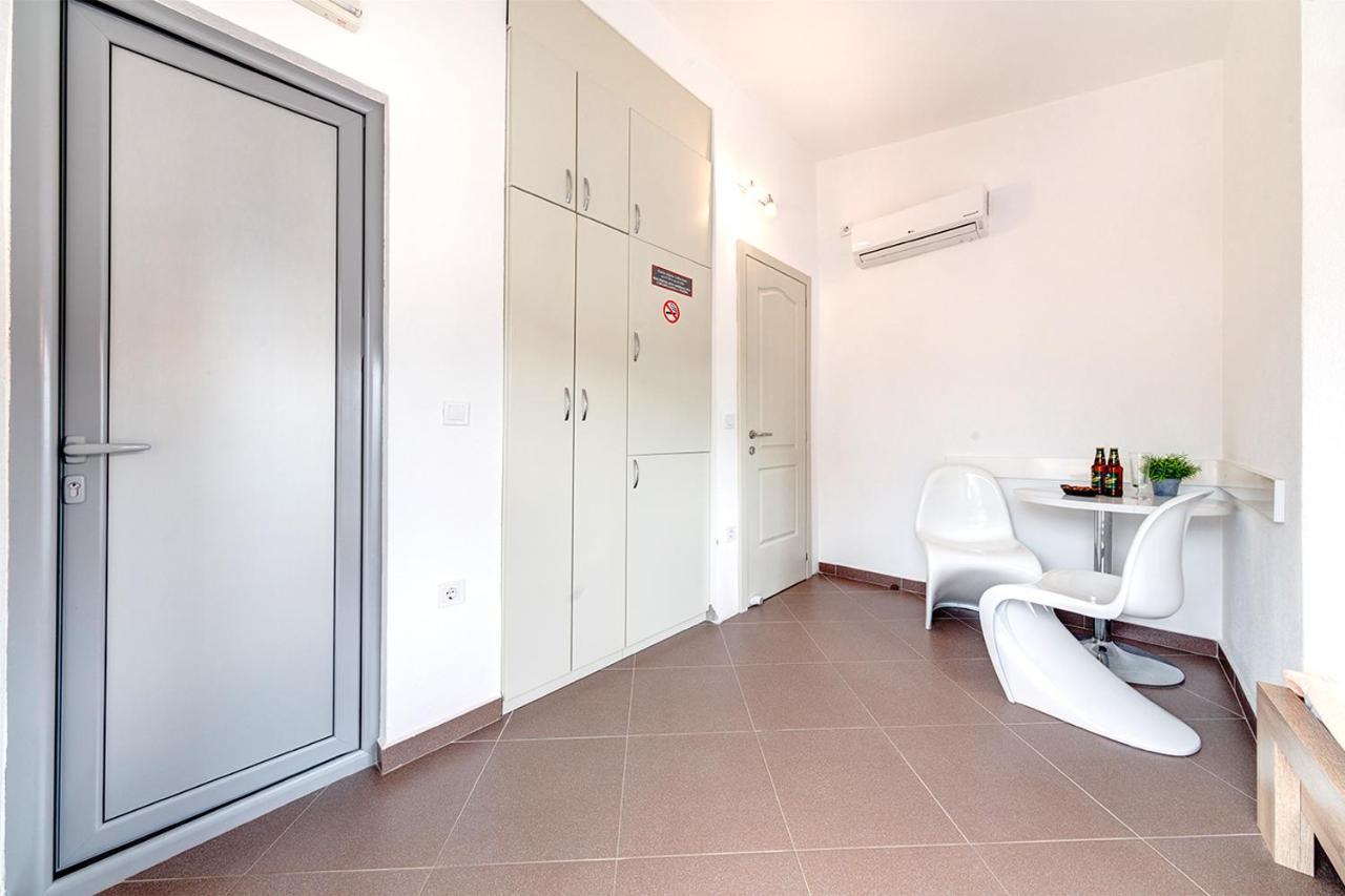 Delfin Apartments Сутоморе Экстерьер фото