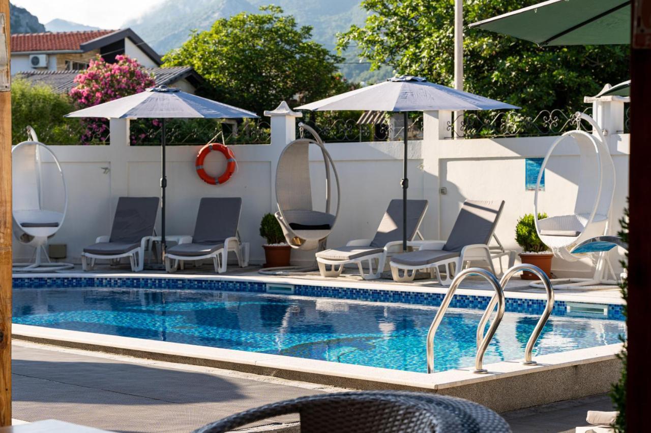 Delfin Apartments Сутоморе Экстерьер фото