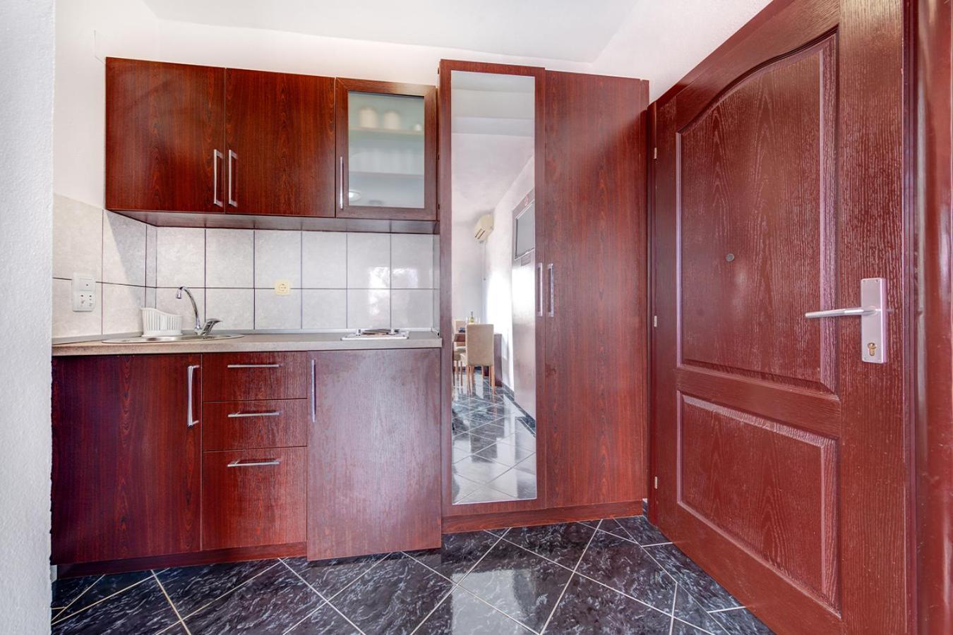 Delfin Apartments Сутоморе Номер фото