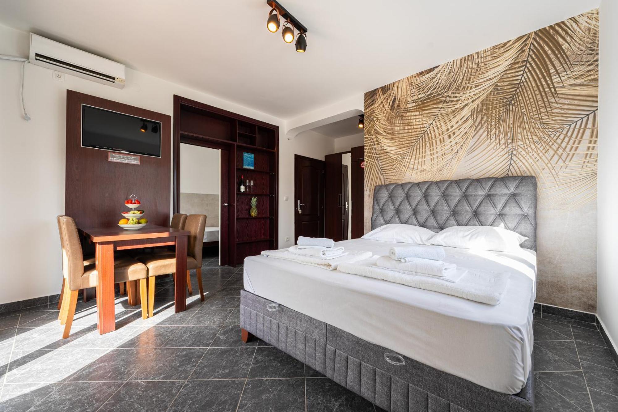 Delfin Apartments Сутоморе Экстерьер фото